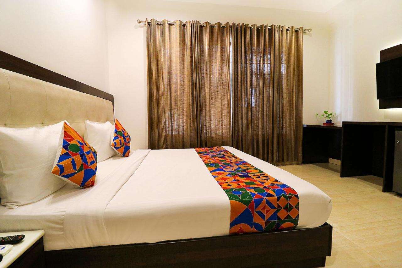 Fabhotel Oyster Villa Gurgaon Exterior photo