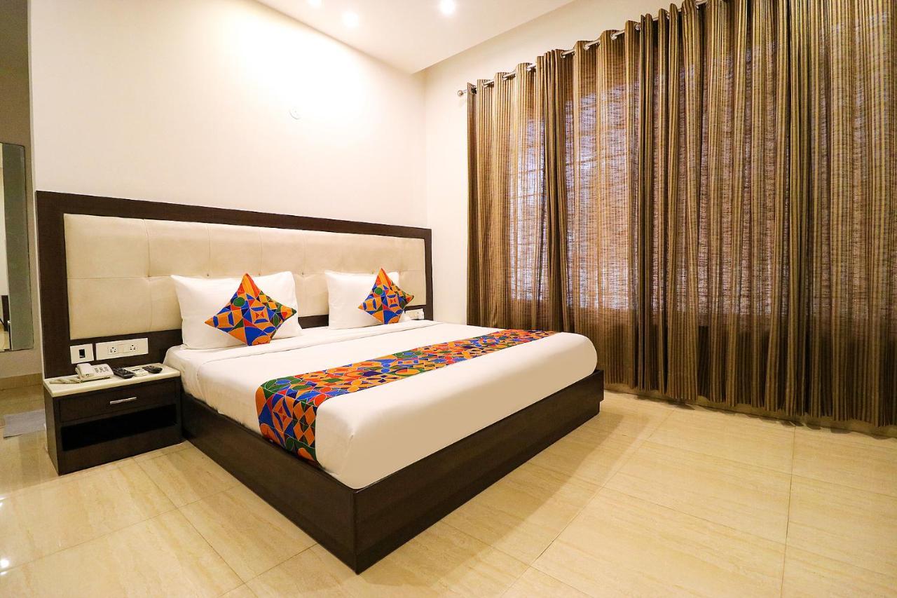 Fabhotel Oyster Villa Gurgaon Exterior photo
