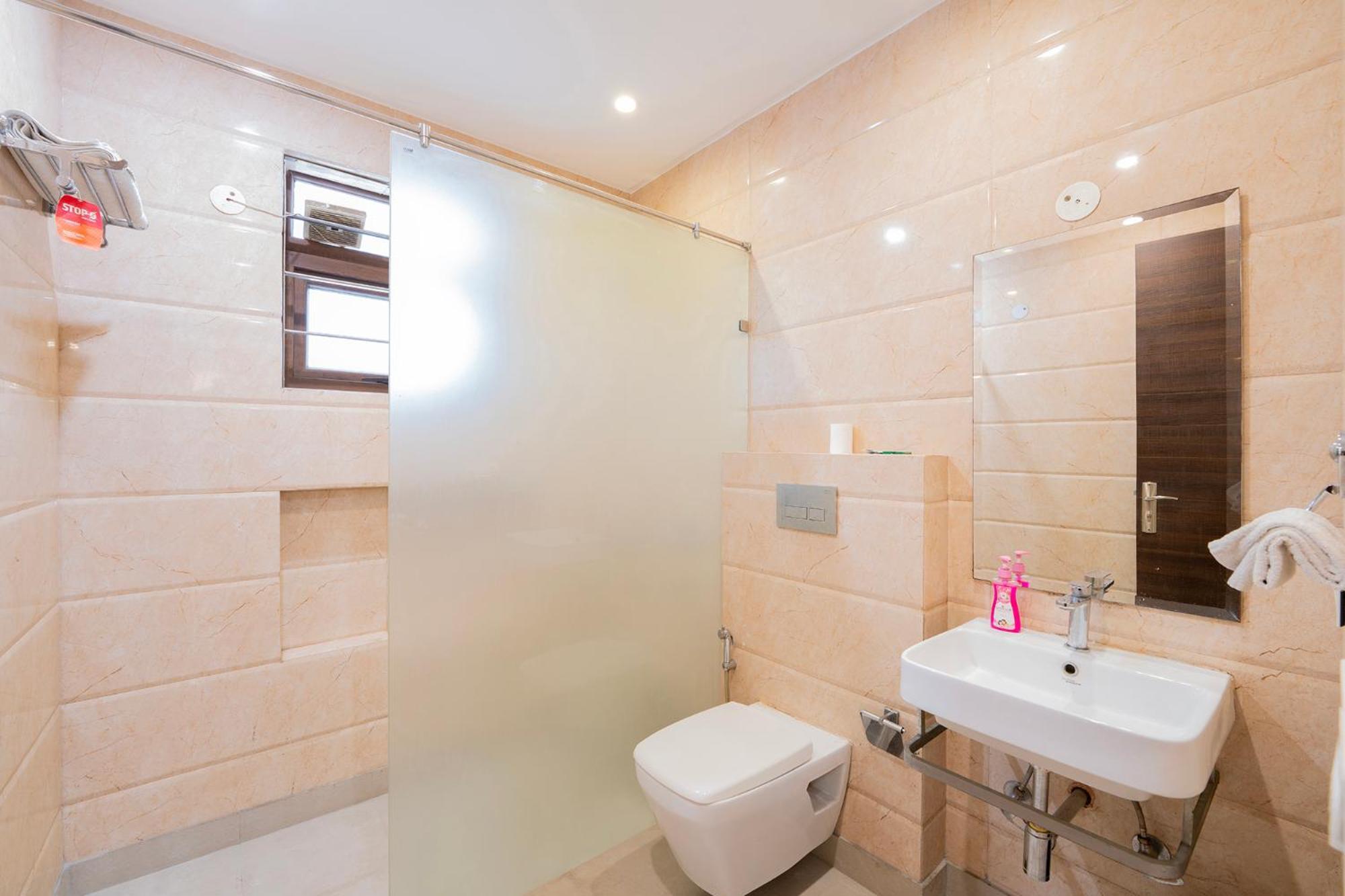Fabhotel Oyster Villa Gurgaon Exterior photo
